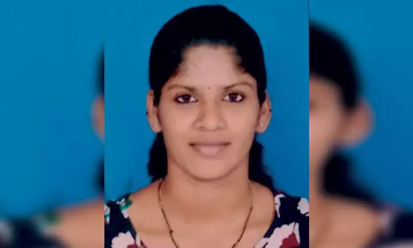 ജിഷ്ണ ഇനി കാക്കി വേഷത്തിൽ ജിഷ്ണ ഇനി കാക്കി വേഷത്തിൽ