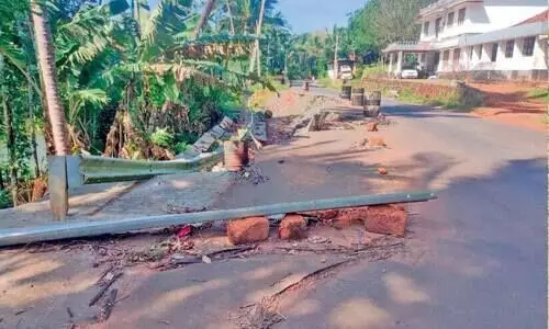 പുഴ കവർന്ന മലയോര ഹൈവേയിൽ നവീകരണം തുടങ്ങിയില്ല