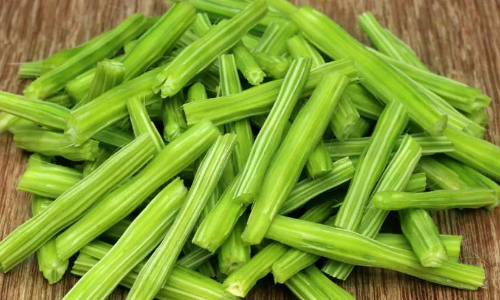 മുരിങ്ങക്കായക്കും വെണ്ടക്കും വില കുതിക്കുന്നു; നേ​​ന്ത്ര​പ്പ​ഴ​ത്തി​ന്​ 18