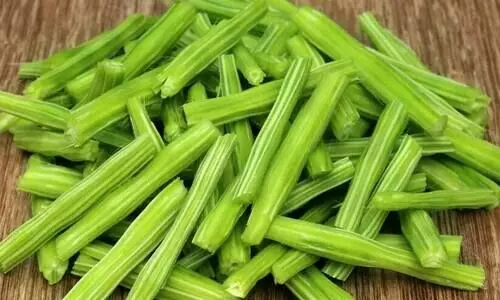 മുരിങ്ങക്കായക്കും വെണ്ടക്കും വില കുതിക്കുന്നു; നേ​​ന്ത്ര​പ്പ​ഴ​ത്തി​ന്​ 18