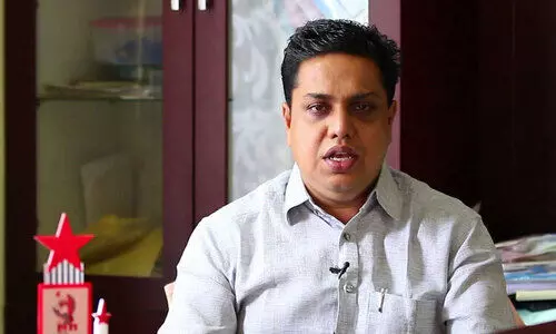 ഹ​ലാ​ൽ ബോ​ർ​ഡു​ക​ൾ വെ​ച്ച് സം​ഘ്​​പ​രി​വാ​റിന് അ​ടി​ക്കാ​നു​ള്ള വ​ടി കൊ​ടു​ക്കു​ന്നു -ഷം​സീ​ർ