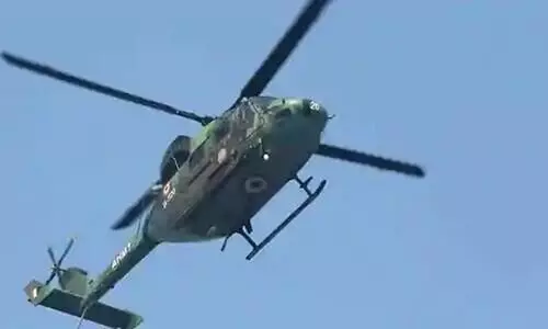 കശ്​മീരിൽ​ സൈനിക ഹെലികോപ്​റ്റർ ഇടിച്ചിറക്കി; പൈലറ്റ്​ മരിച്ചു, സഹപൈലറ്റിന്​ ഗുരുതര പരിക്ക്​