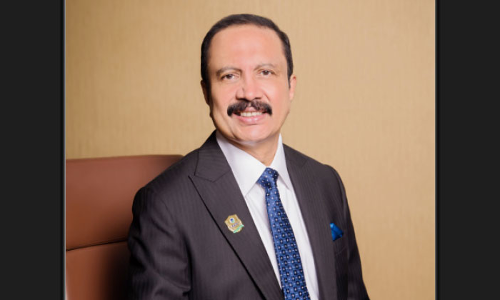 പ്ര​തി​കൂ​ല സാ​ഹ​ച​ര്യ​ങ്ങ​ൾ മ​റി​ക​ട​ക്ക​ണം –ഡോ. ​ആ​സാ​ദ്​ മൂ​പ്പ​ൻ