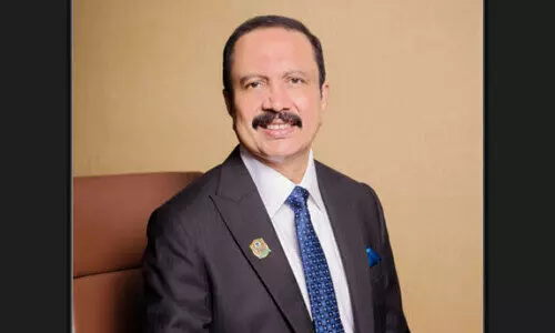 പ്ര​തി​കൂ​ല സാ​ഹ​ച​ര്യ​ങ്ങ​ൾ മ​റി​ക​ട​ക്ക​ണം –ഡോ. ​ആ​സാ​ദ്​ മൂ​പ്പ​ൻ