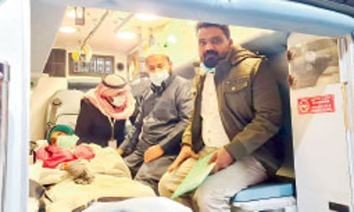 പ​ക്ഷാ​ഘാ​തം ബാ​ധി​ച്ച മ​ല​യാ​ളി​യെ നാ​ട്ടി​ലെ​ത്തി​ച്ചു