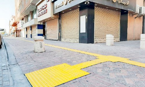 ഭി​ന്ന​ശേ​ഷി​ക്കാ​രെ ചേ​ർ​ത്തു​പി​ടി​ച്ച്​ രാ​ജ്യം: അ​ന്ധ​ർ​ക്ക്​ പ്ര​ത്യേ​ക ന​ട​പ്പാ​ത​യും ന​മ്പ​ർ​പ്ലേ​റ്റി​ൽ പ്ര​ത്യേ​ക ലോ​ഗോ​യും