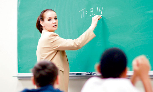 അ​ധ്യാ​പ​ക ത​സ്​​തി​ക​ക​ൾ സ്വ​ദേ​ശി​വ​ത്​​ക​രി​ക്കു​ന്നു