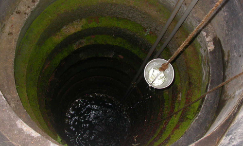 കി​ണ​റി​ല്‍ പെ​ട്രോ​ള്‍: പ​രി​ശോ​ധ​ന ന​ട​ത്തി