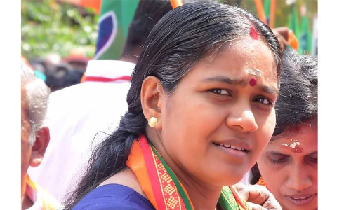 ജനക്കൂട്ടത്തിന് നേരെ ട്രാക്ടർ ഇടിച്ചു കയറ്റി കൊലപാതകം നടത്തുന്ന കലാപമാണ്​ നടക്കുന്നത്​ -ശോഭ സുരേന്ദ്രൻ