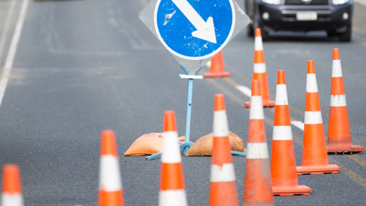 അലിമുക്ക് - അച്ചൻകോവിൽ പാതയിൽ ഗതാഗത നിയന്ത്രണം അലിമുക്ക് - അച്ചൻകോവിൽ പാതയിൽ ഗതാഗത നിയന്ത്രണം