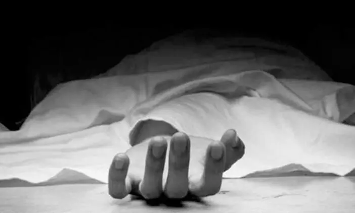 burned body was cremated on the railway track