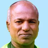 ഫു​ട്ബാ​ൾ ക​ളി​ക്കാ​ര​ൻ  കോ​വി​ഡ് ബാ​ധി​ച്ച് മ​രി​ച്ചു