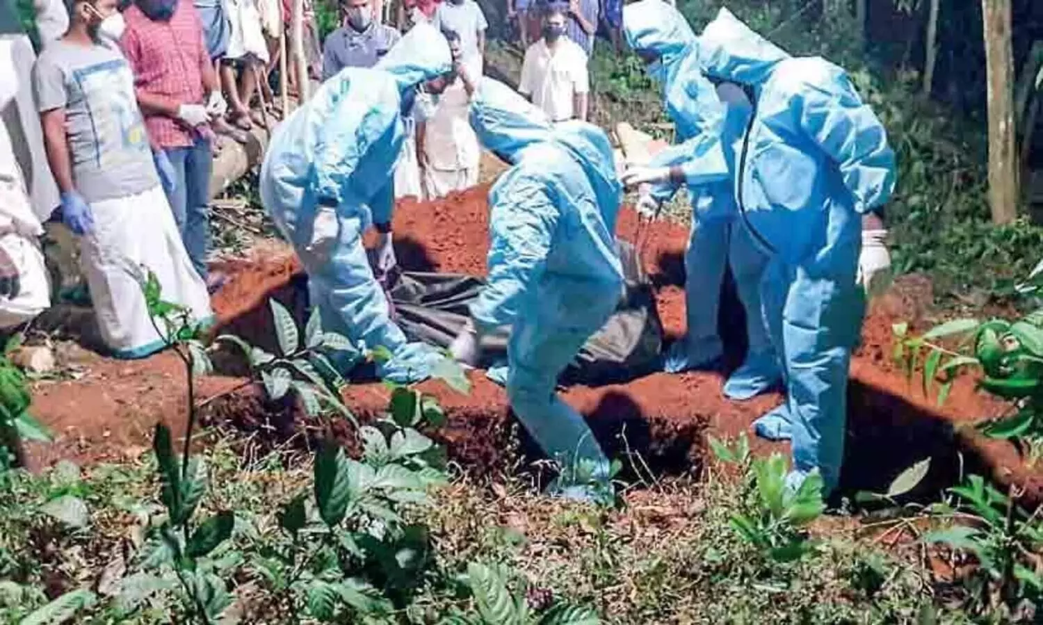 Muhammad and his group buried the body of a kunhan who died of covid