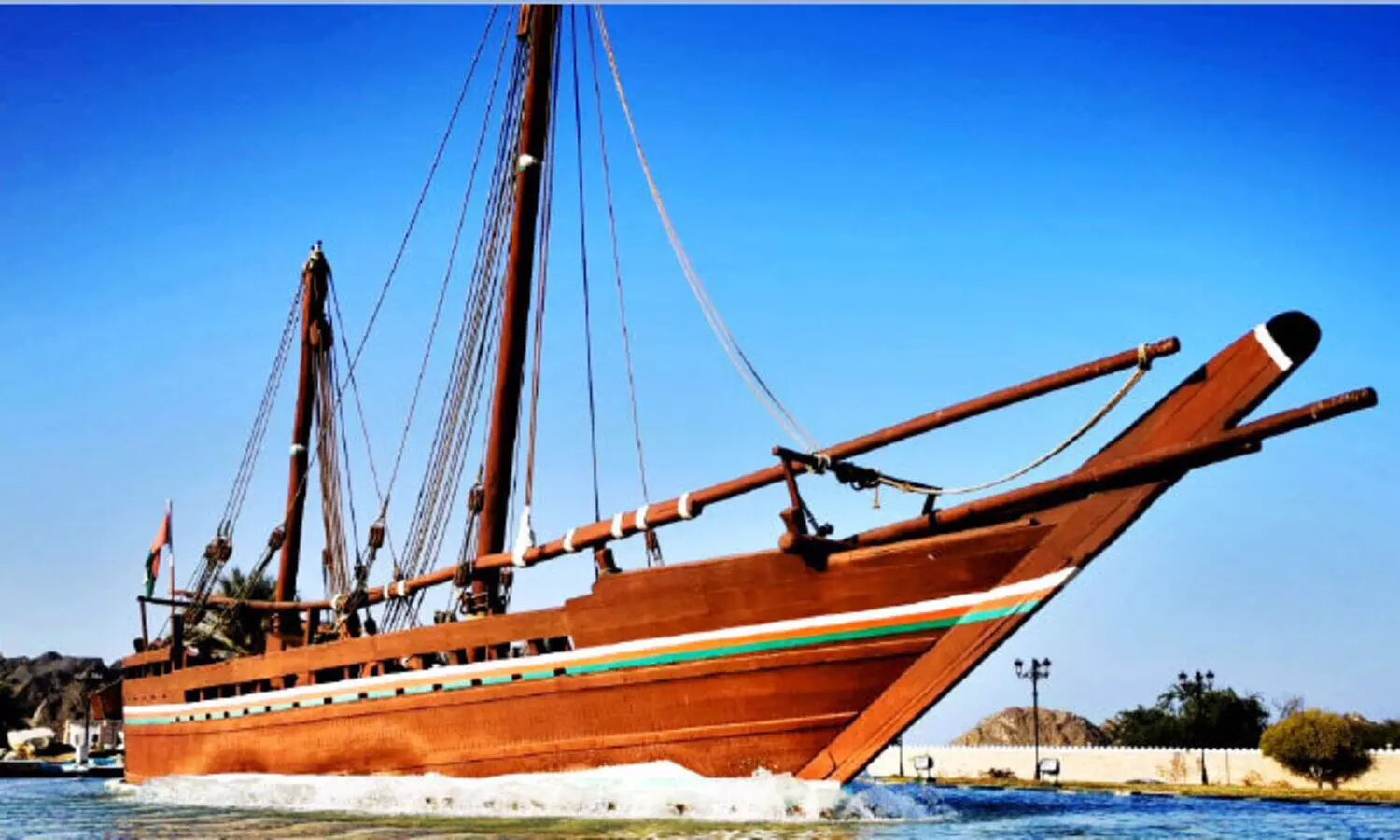 ഒ​മാ​ന്​ പ​രി​ച​യം മ​ണി​ക്​​ഫാ​ൻ എ​ന്ന ക​പ്പ​ൽ നി​ർ​മാ​താ​വി​നെ