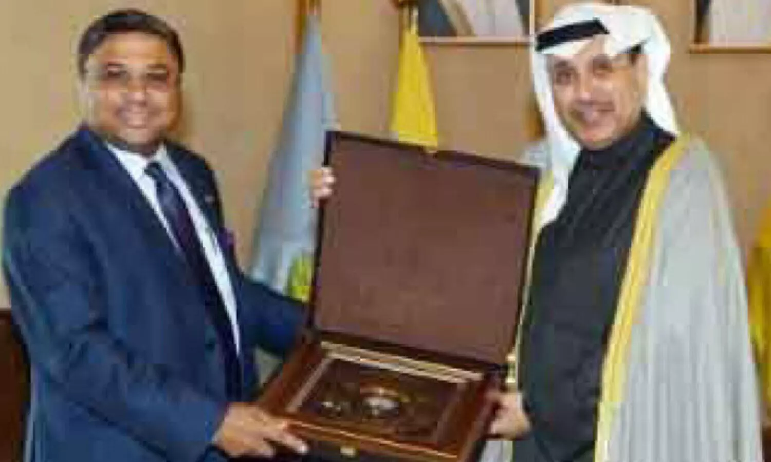 അംബാസഡർ പ്രതിരോധ മന്ത്രിയുമായി ചർച്ച നടത്തി