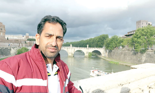 28 വ​ര്‍ഷ​ത്തെ പ്ര​വാ​സ​ത്തി​നു വി​രാ​മ​മി​ട്ട് ഷം​സു​ദ്ദീ​ന്‍ ചെ​ങ്ങ​ളാ​യി​യി​ലേ​ക്ക്