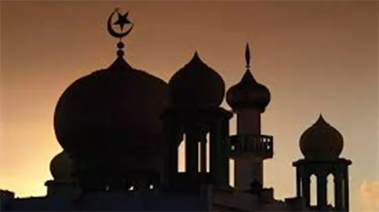 പ​ള്ളി​ക​ളി​ലെ ന​മ​സ്കാ​ര​ക്ര​മ​ത്തി​ല്‍ മാ​റ്റ​മി​ല്ല