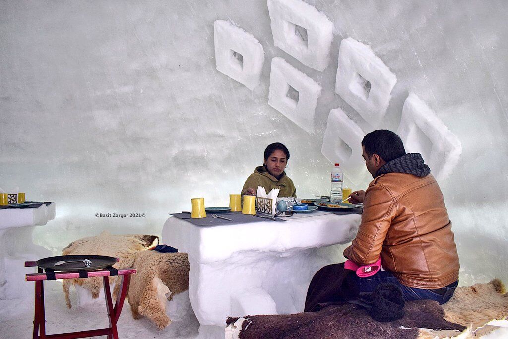 igloo cafe