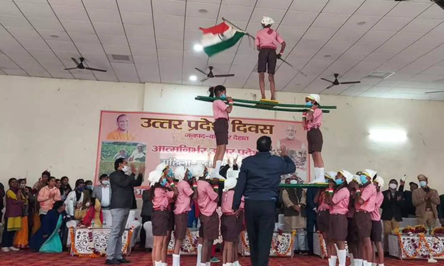 കൊടുംതണുപ്പിലെ കുട്ടിക​ളുടെ​ യോഗാഭ്യാസം റിപ്പോർട്ട് ചെയ്തു; യു.പിയിൽ മാധ്യമ പ്രവർത്തകർക്കെതിരെ കേസ്​