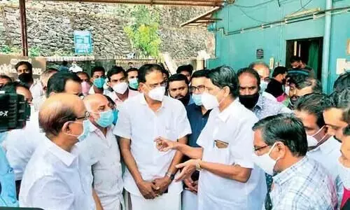 നടുക്കം വി​ട്ടൊഴിയാതെ...പടക്കം പൊട്ടിച്ചതി​െന തുടർന്നുണ്ടായ തർക്കം ഒടുവിൽ യുവാവി​െൻറ ജീവനെടുത്തു​