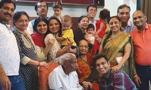 ഒന്നിരുട്ടി വെളുത്തപ്പോഴേക്ക്​ ഞങ്ങളുടെ വീട്​ ഒരു കോവിഡ്​ ആശുപത്രിയായി