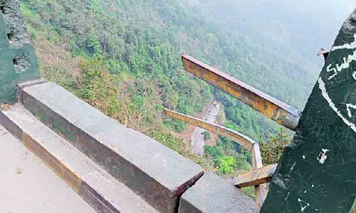 താ​മ​ര​ശ്ശേ​രി ചുരത്തിൽ സംരക്ഷണ ഭിത്തി തകർന്നു; അപകട ഭീഷണി