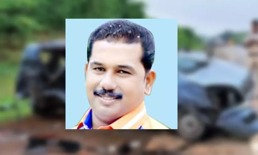 Angamaly native dies in car accident in Nemmara; Three people were injured