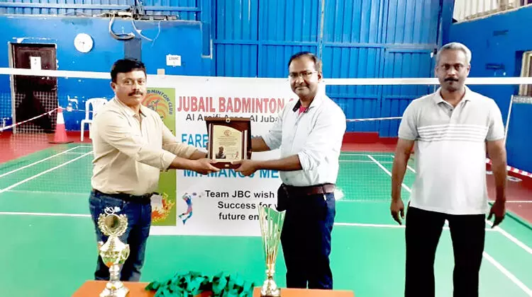 മനോജ് മേനോന് ബാഡ്മിൻറൺ ക്ലബ് യാത്രയയപ്പ് നൽകി മനോജ് മേനോന് ബാഡ്മിൻറൺ ക്ലബ് യാത്രയയപ്പ് നൽകി