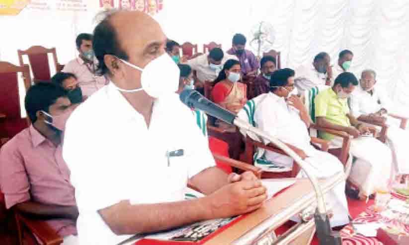 തഴവ ദുരിതാശ്വാസ അഭയകേന്ദ്രം നാടിന് സമർപ്പിച്ചു തഴവ ദുരിതാശ്വാസ അഭയകേന്ദ്രം നാടിന് സമർപ്പിച്ചു