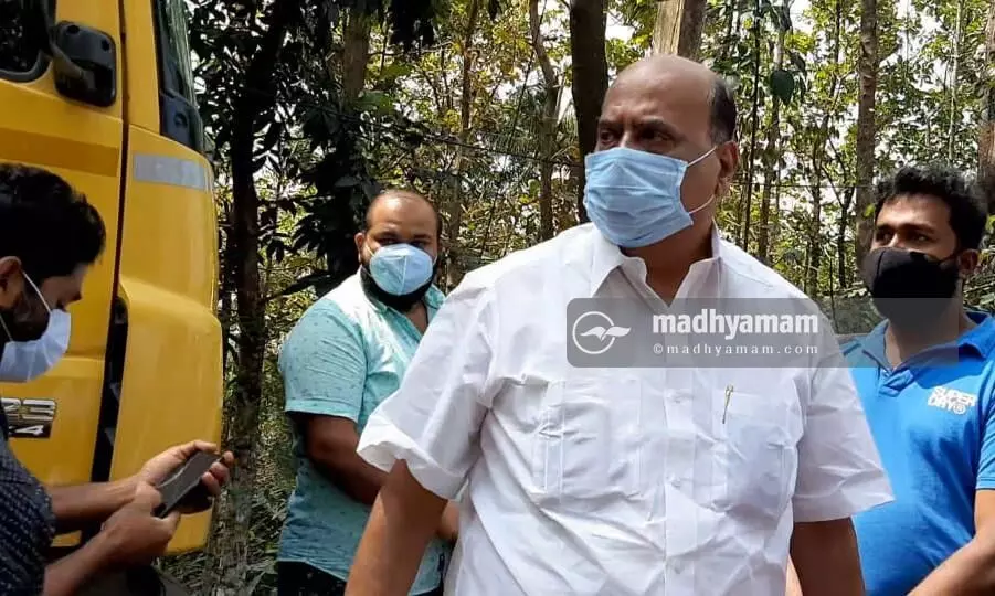 ടോറസുടമകളുടെ വില്ലത്തരത്തിന് നോ പറഞ്ഞ് മാണി സി. കാപ്പൻ താരമായി ടോറസുടമകളുടെ വില്ലത്തരത്തിന് നോ പറഞ്ഞ് മാണി സി. കാപ്പൻ താരമായി