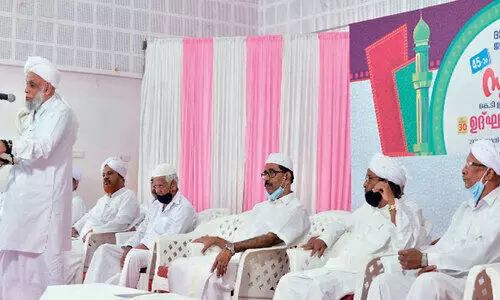 പണ്ഡിതരും നേതാക്കളും ഒന്നിക്കണം –ജിഫ്​രി തങ്ങൾ