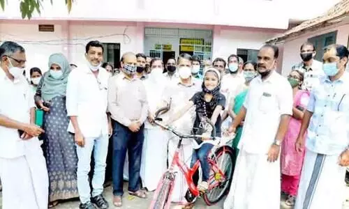 Writes letter to CM; Ayesha Saja got cycle