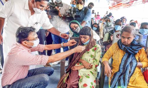 കരുതലിെൻറ കൈപിടിച്ച്, കടലോളം സ്നേഹം നിറച്ചൊരു യാത്ര