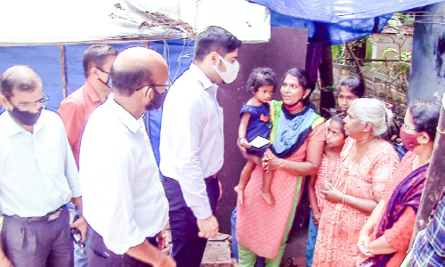 സ്വപ്നക്കും കുടുംബത്തിനും താങ്ങായി കലക്​ടറെത്തി