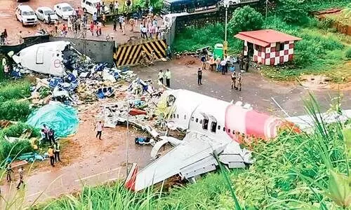 ക​രി​പ്പൂ​ർ വി​മാ​നാ​പ​ക​ടം: ഇ​ര​ക​ളു​ടെ ബ​ന്ധു​ക്ക​ൾ രാ​ജ്യാ​ന്ത​ര കോ​ട​തി​ക​ളി​ലേ​ക്ക്​