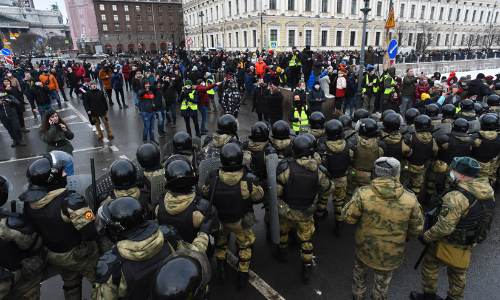 അലക്സി നവാൽനിയുടെ മോചനമാവശ്യപ്പെട്ട് റഷ്യയിൽ പ്രതിപക്ഷ റാലി തുടരുന്നു; 3000 പേർ അറസ്റ്റിൽ അലക്സി നവാൽനിയുടെ മോചനമാവശ്യപ്പെട്ട് റഷ്യയിൽ പ്രതിപക്ഷ റാലി തുടരുന്നു; 3000 പേർ അറസ്റ്റിൽ