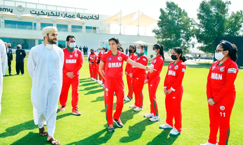 കായിക മന്ത്രി സയ്യിദ് ദീയസിൻ ഒമാൻ ക്രിക്കറ്റ് അക്കാദമി സന്ദർശിച്ചു കായിക മന്ത്രി സയ്യിദ് ദീയസിൻ ഒമാൻ ക്രിക്കറ്റ് അക്കാദമി സന്ദർശിച്ചു