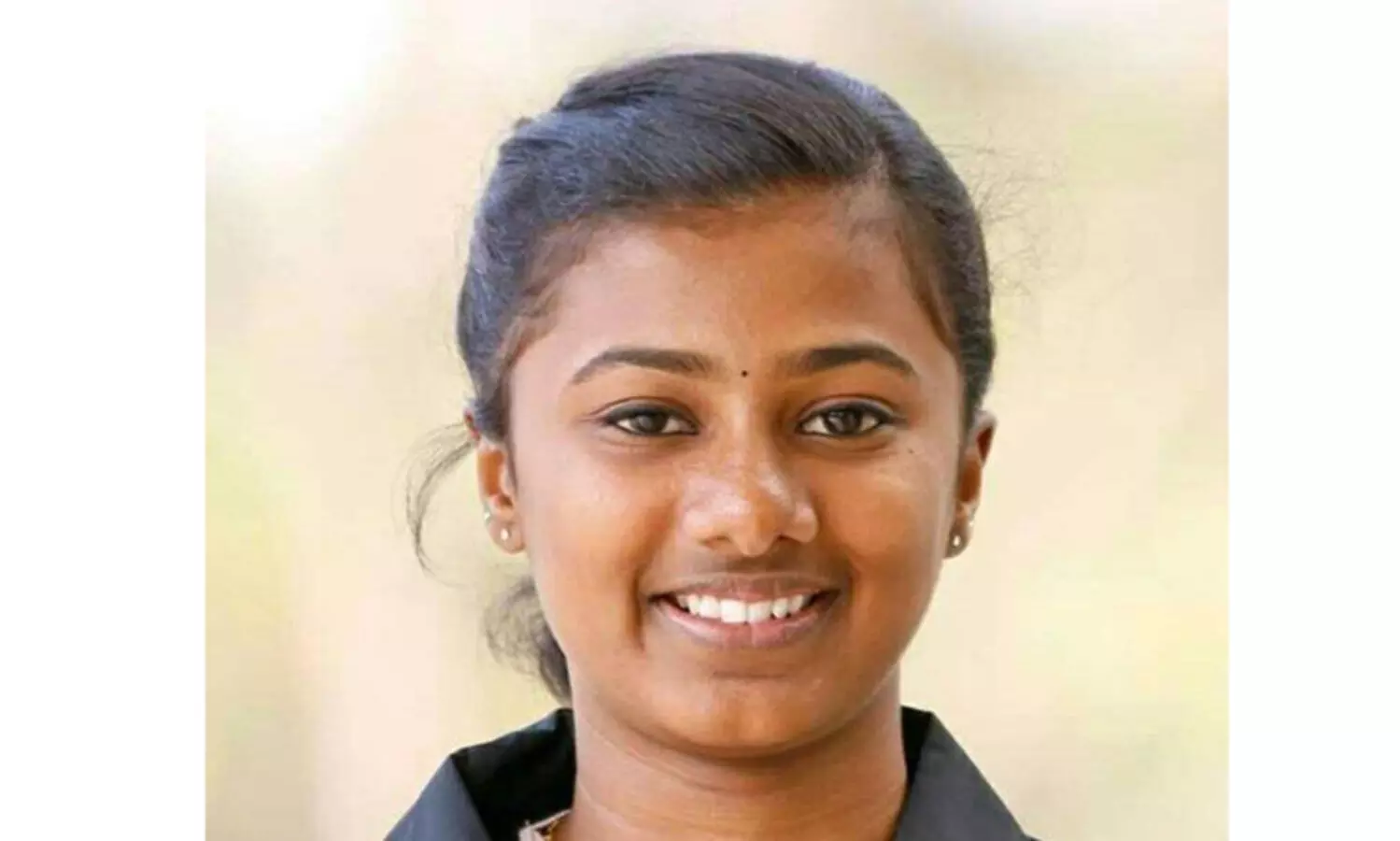 ലി​സ്​​ബ​ത്ത്​ ക​രോ​ളി​ന് 1.65 കോ​ടിയുടെ ​അ​മേ​രി​ക്ക​ൻ സ്​​കോ​ള​ർ​ഷി​പ്