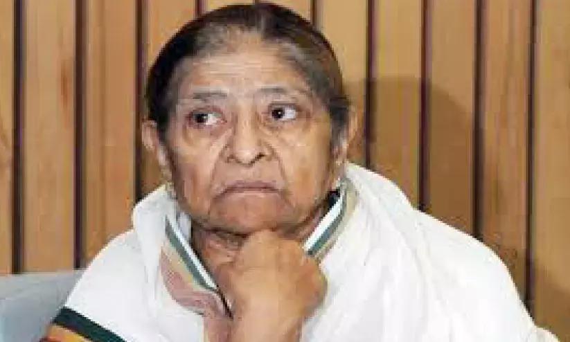 ഇ​ഹ്​​സാ​ൻ ജാ​ഫ്​​രി​യു​ടെ ഭാ​ര്യ സ​കി​യ ജാ​ഫ്​​രി സു​പ്രീം​കോ​ട​തി​യി​ൽ, ഗുജറാത്ത്​ വംശഹത്യ: അന്വേഷണ സംഘം തെളിവുകൾ അവഗണിച്ചു