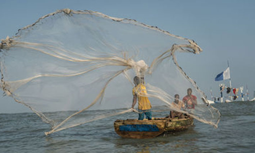 വിവരം കൈമാറാൻ സംവിധാനങ്ങൾ പരിമിതം  മത്സ്യത്തൊഴിലാളികളുടെ സുരക്ഷ ആശങ്കയിൽ