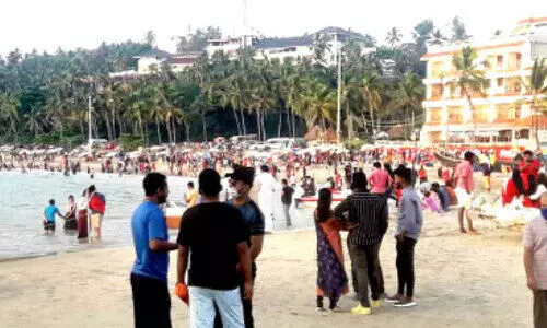 വിനോദസഞ്ചാരകേന്ദ്രങ്ങളിൽ അവധിദിനത്തിലെത്തിയത്​ വൻ ജനക്കൂട്ടം