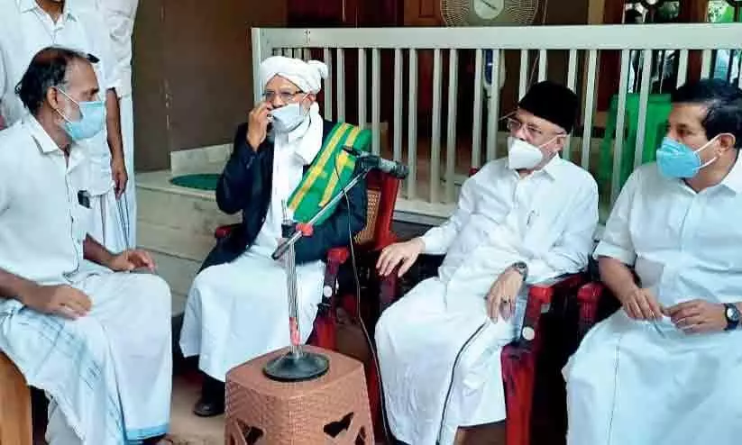 panakkad hyderali thangal is at orvumpuram  sameers house