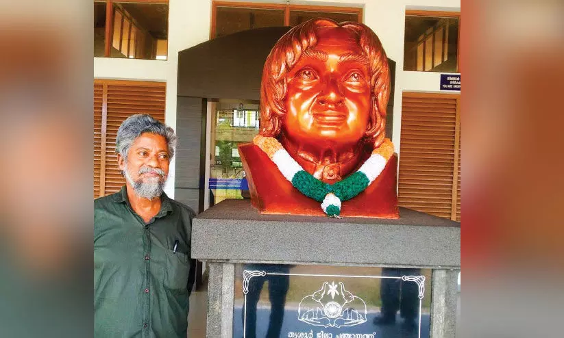 ഈ ശിൽപങ്ങൾ ഇനി ജോൺസെൻറ സ്മാരകങ്ങൾ... ഈ ശിൽപങ്ങൾ ഇനി ജോൺസെൻറ സ്മാരകങ്ങൾ...