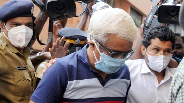 ജയിൽമോചിതനായെങ്കിലും ശിവശങ്കർ ഭീതിയിൽ ജയിൽമോചിതനായെങ്കിലും ശിവശങ്കർ ഭീതിയിൽ