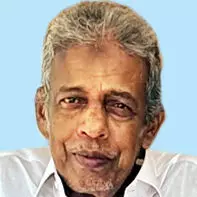 കോ​മു​ക്കു​ട്ടി മൗ​ല​വി