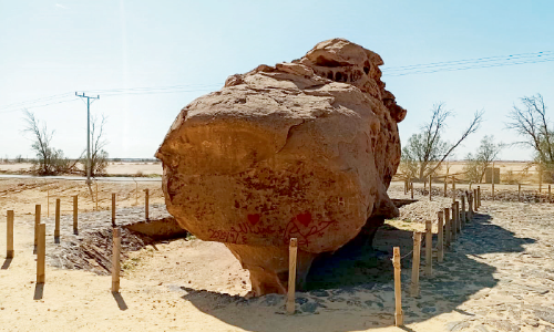 പ്ര​ണ​യ​ത്തി​െൻറ അ​ന​ശ്വ​ര പ്ര​തീ​ക​മാ​യി സ​ഖ്‌​റ​ത്ത് അ​ൻ​റാ​റ