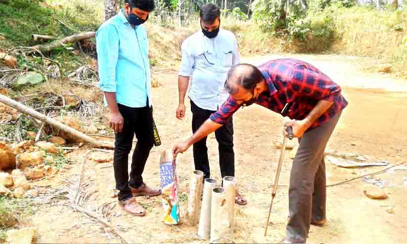 ഒ​രു മാ​സ​ത്തി​നി​ടെ എ​ട്ട്​ സ്ഫോ​ട​നം;  വീ​ടു​ക​ളു​ടെ ജ​ന​ൽ​ചി​ല്ലു​ക​ൾ അ​ട​ക്കം ഇ​ള​കി​