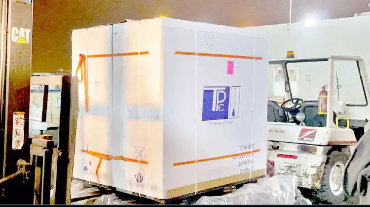 ഇ​ന്ത്യ​ൻ നി​ർ​മി​ത കോ​വി​ഡ്​ വാ​ക്സി​ൻ കു​വൈ​ത്തി​ലെ​ത്തി