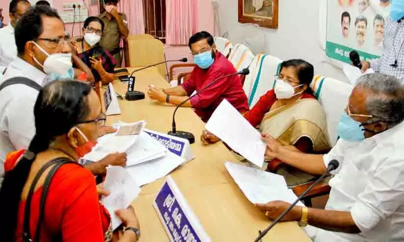 കൊല്ലം താലൂക്ക് സാന്ത്വന സ്പര്ശത്തിൽ 1.32 കോടി ധനസഹായം കൊല്ലം താലൂക്ക് സാന്ത്വന സ്പര്ശത്തിൽ 1.32 കോടി ധനസഹായം