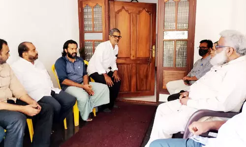 കാ​ട്ടാ​ന​യു​ടെ ആ​ക്ര​മ​ണ​ത്തി​ൽ മ​രി​ച്ച ഷഹാനയുടെ വീട് സന്ദർശിച്ചു